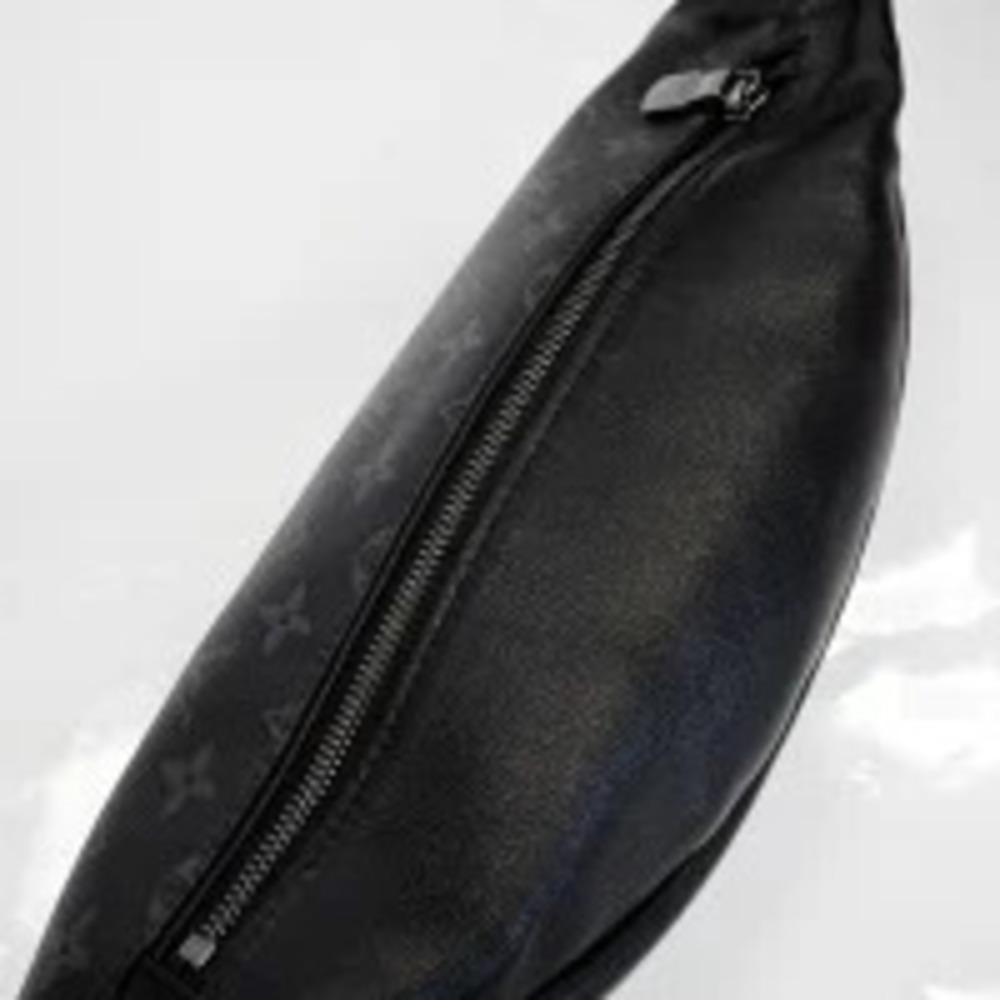 Louis Vuitton Eclipse Black Discovery Bumbag Body Bum Crossbody Belt Bag - Picture 8 of 11
